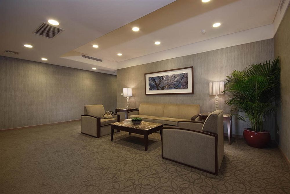 Green World Triple Beds Taipei Exterior photo