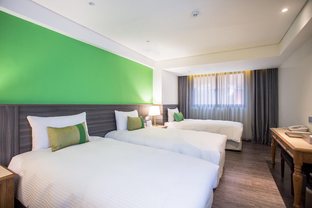 Green World Triple Beds Taipei Exterior photo