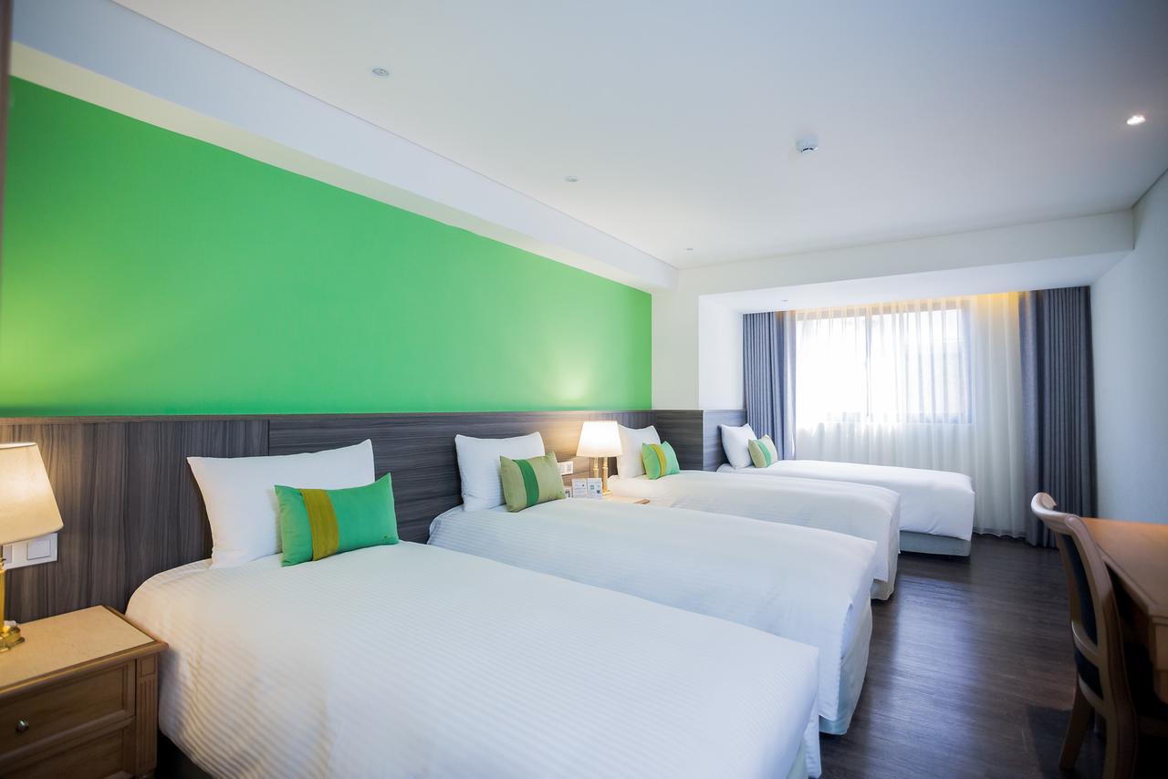 Green World Triple Beds Taipei Exterior photo